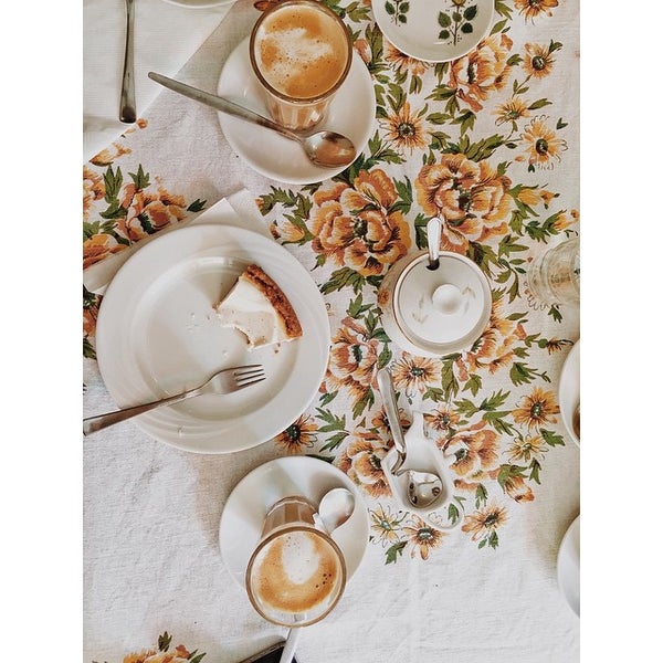 รูปภาพถ่ายที่ Lissabonbon - Vintage Café โดย Juliana L. เมื่อ 5/1/2015