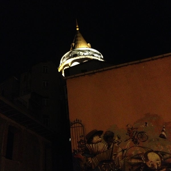 Photo taken at Galata Tower by Nilgün on 6/22/2013