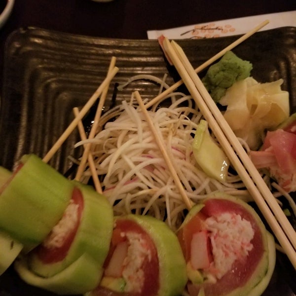 Foto tomada en Shogun Japanese Restaurant &amp; Sushi Bar  por Sally H. el 12/30/2020