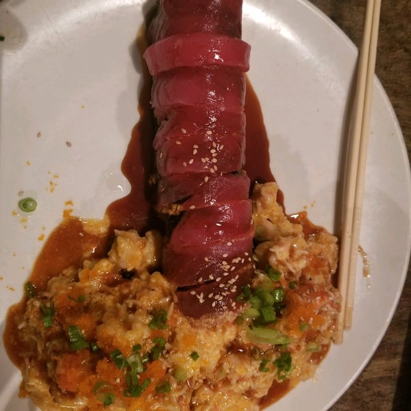 Foto tomada en Shogun Japanese Restaurant &amp; Sushi Bar  por Sally H. el 9/27/2020