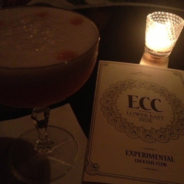 รูปภาพถ่ายที่ Experimental Cocktail Club โดย Heather S. เมื่อ 4/10/2013