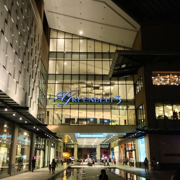 Greenbelt 5 shopping mall in Makati, … – License image – 70340647 ❘  lookphotos