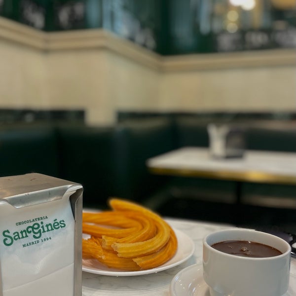 Photo taken at Chocolatería San Ginés by Abdulmajeed on 1/2/2024