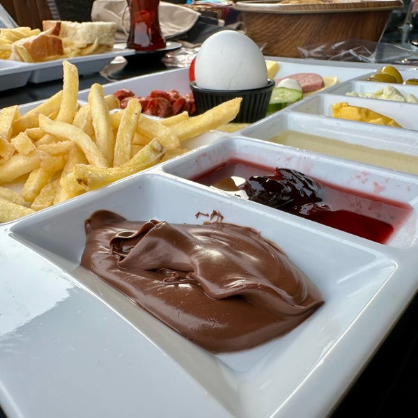 Photo taken at Memişağa Konağı Kafe ve Restaurant by Berker on 10/28/2023