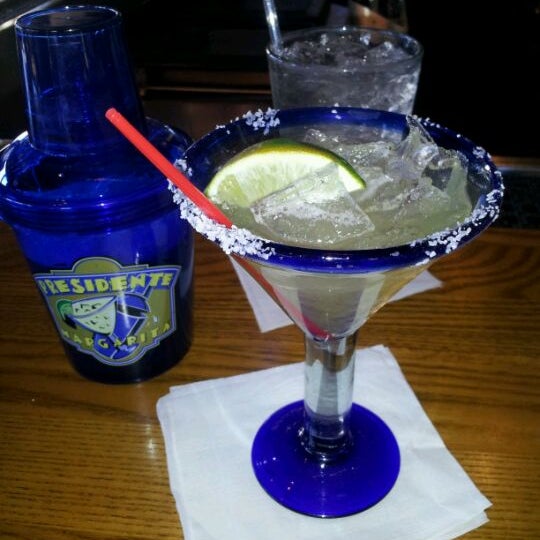 Photo taken at Chili&#39;s Grill &amp; Bar by amy h. on 1/10/2012