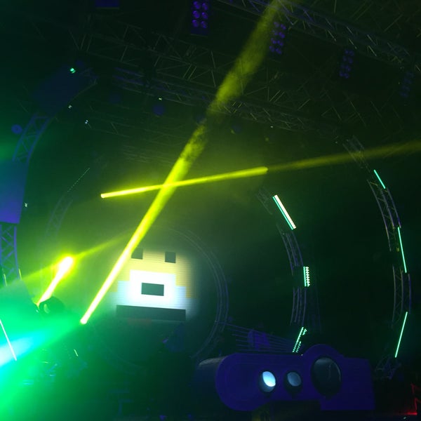 Main circus. Main circus new flavour. Music main activity/. Blowing speakers. Circus music.