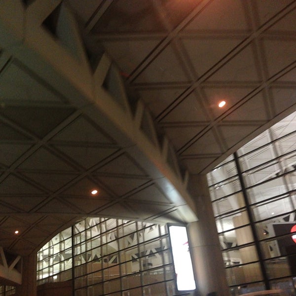 Foto tirada no(a) King Khalid International Airport (RUH) por AaA 1. em 5/5/2013
