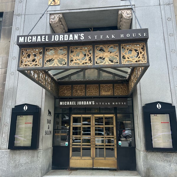 Photo taken at Michael Jordan&#39;s Steak House Chicago by Neyla E. on 4/24/2024