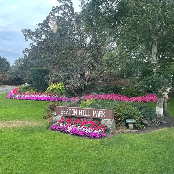 Beacon Hill Park, Victoria, B.C., Canada - Park Review