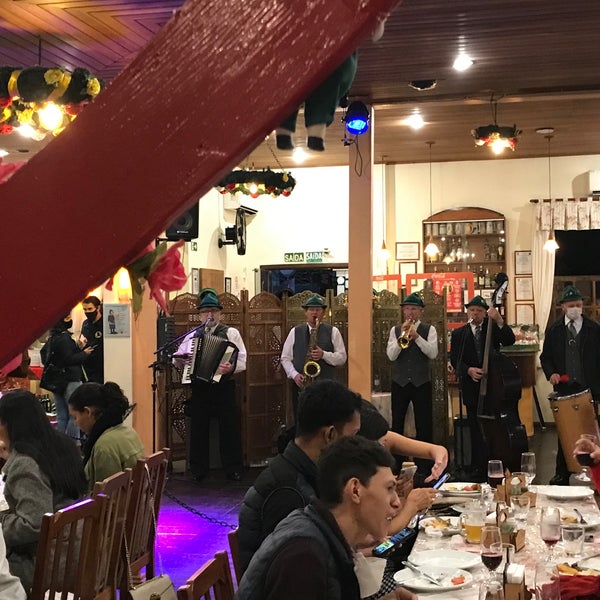 Foto diambil di Torquês Restaurante oleh Neyla E. pada 9/13/2021
