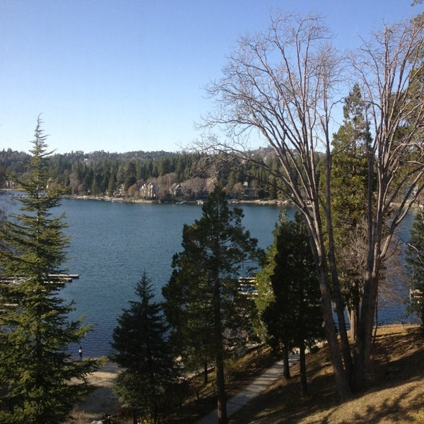 Foto diambil di Lake Arrowhead Resort oleh Seockjoo Y. pada 3/17/2013