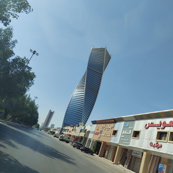 รูปภาพถ่ายที่ Majdoul Tower โดย A J. เมื่อ 6/28/2023