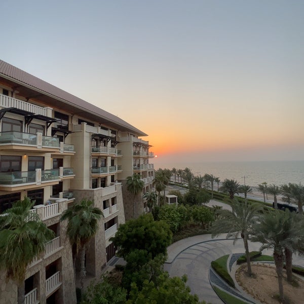Photo taken at Sofitel Dubai The Palm Resort &amp; Spa by .. on 8/30/2023