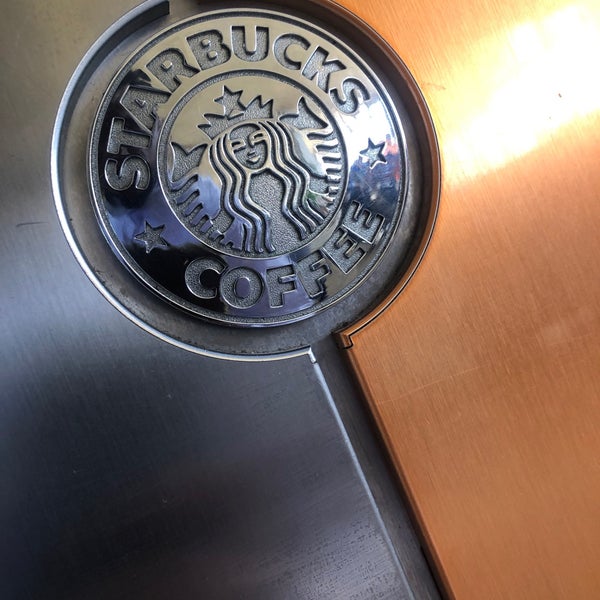Foto scattata a Starbucks da Abdullah .. il 1/22/2020