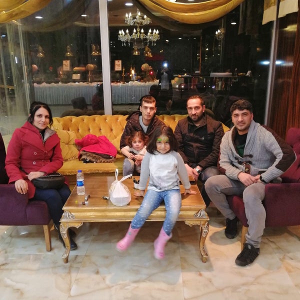3/1/2019 tarihinde Sercan T.ziyaretçi tarafından Saraylı Restoran'de çekilen fotoğraf