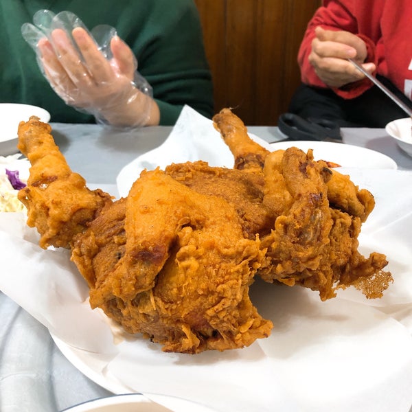 시골통닭 - 프라이드 치킨 전문점에서의 사진