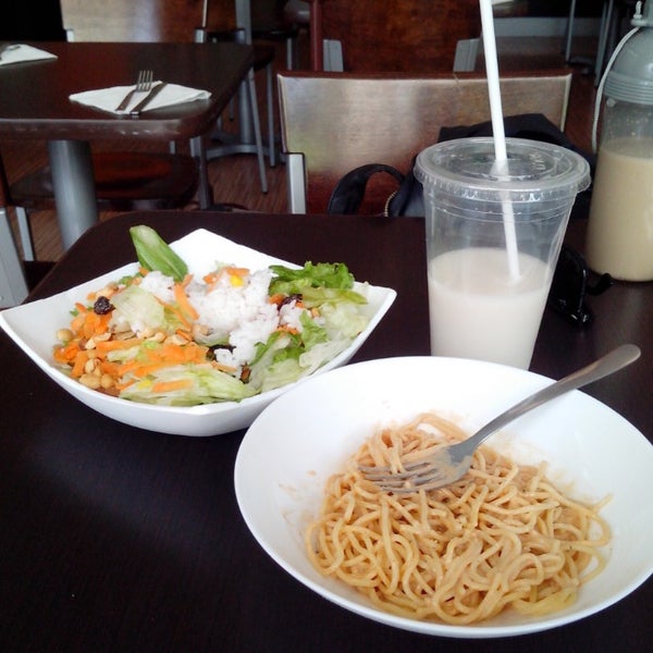 3/13/2014にAlejandro P.がSalad &amp; Pastaで撮った写真