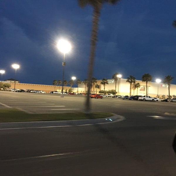 Photo taken at Imperial Valley Mall by 🧿 𝕷𝖆𝖑𝖆 🧿 on 3/11/2016