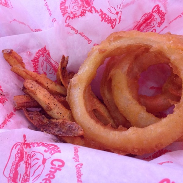 Onion rings and fries. Not my favorite but is fresh. Not bad though.