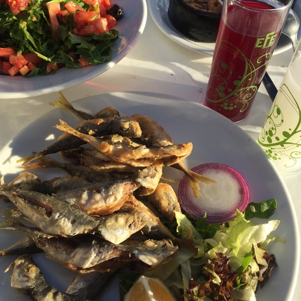 Foto tirada no(a) Kavak &amp; Doğanay Restaurant por 🍷Rooz🍷 em 8/18/2019