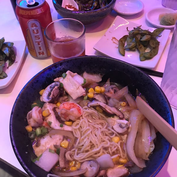 Das Foto wurde bei Lucky Robot Japanese Kitchen von Mark A. am 1/5/2019 aufgenommen