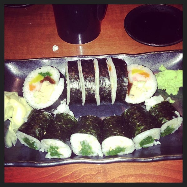 รูปภาพถ่ายที่ Sushi Neko โดย HB T. เมื่อ 6/10/2013