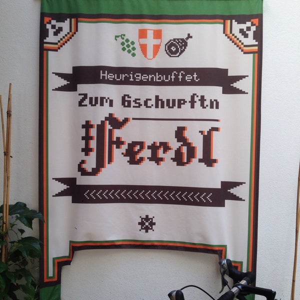 8/8/2014 tarihinde Thomas D.ziyaretçi tarafından Heurigenbuffet Zum Gschupftn Ferdl'de çekilen fotoğraf
