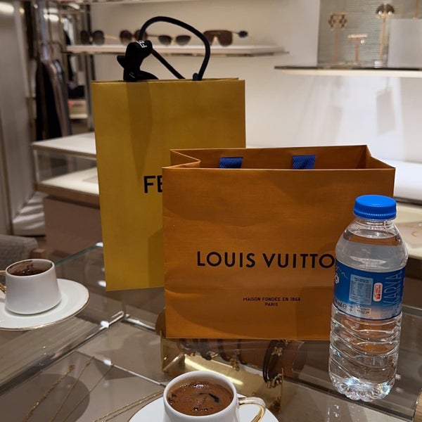Louis Vuitton Istanbul Istinye Park - İstanbul, İstanbul