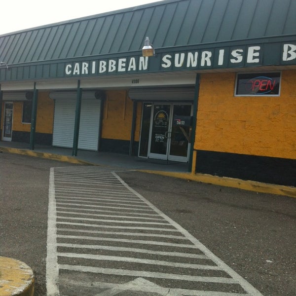 Foto scattata a Caribbean Sunrise Bakery &amp; Restaurant da Mark B. il 9/2/2013