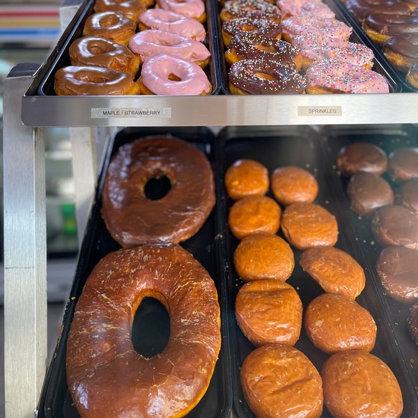 2/18/2022 tarihinde Jose M.ziyaretçi tarafından Round Rock Donuts'de çekilen fotoğraf