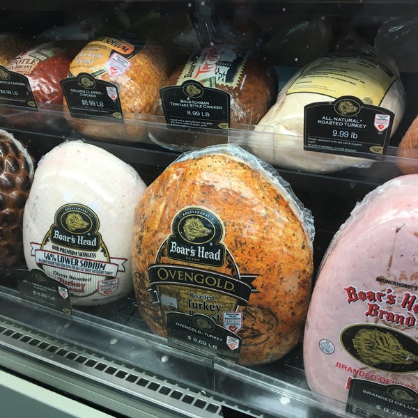 La Hacienda Meat Center Ave. Jesús de Piñero 1905