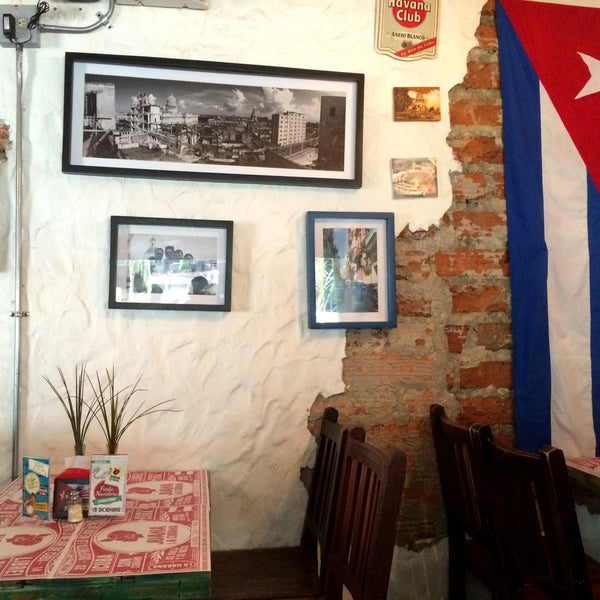 12/21/2014 tarihinde Aristarco G.ziyaretçi tarafından Juana La Cubana'de çekilen fotoğraf