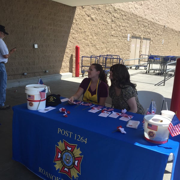 Sam's Club Roanoke'de İndirimli Depo Mağazası