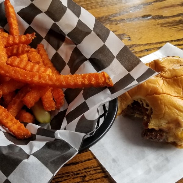 Photo taken at Jack Brown&#39;s Beer &amp; Burger Joint by Tiffany W. on 3/14/2019