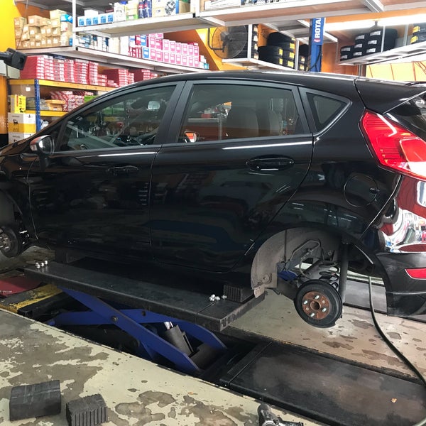 C.W. Auto & Tyre Service Centre Automotive Repair Shop in Subang Jaya