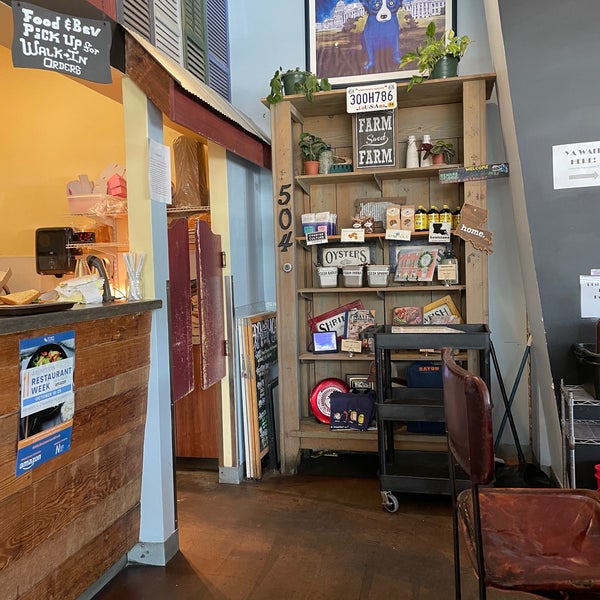 Foto tomada en Bayou Bakery, Coffee Bar &amp; Eatery  por Becca M. el 10/22/2021