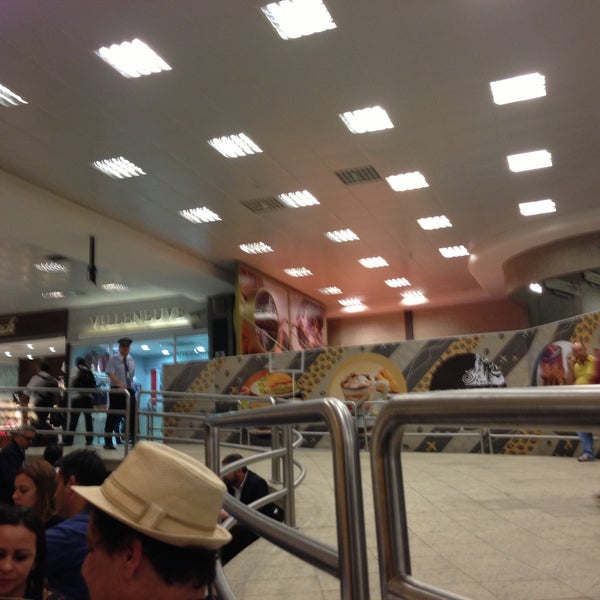 Foto scattata a Aeroporto Internacional de Campinas / Viracopos (VCP) da Lourdes S. il 5/2/2013