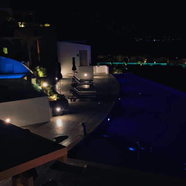 Photo taken at Santo Maris Oia Luxury Suites and Spa in Santorini by Ahmad on 10/9/2022