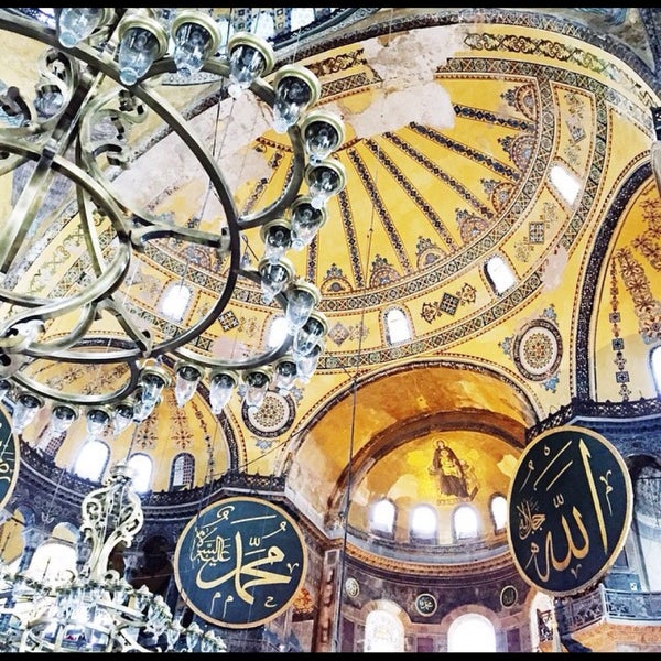 Das Foto wurde bei Hagia Sophia von Johan D. am 5/2/2015 aufgenommen