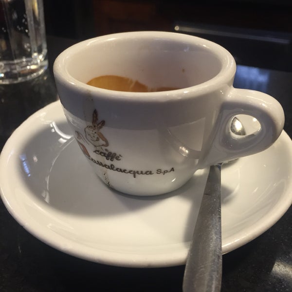 Fantastic espresso for €1, highly recommended.