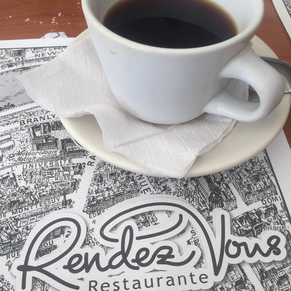 1/14/2017 tarihinde Nené N.ziyaretçi tarafından Rendez Vous Restaurante'de çekilen fotoğraf