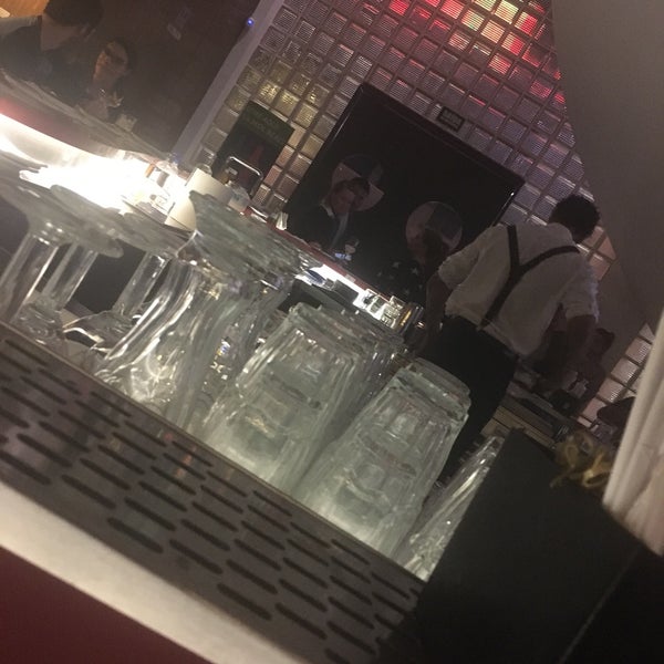 Foto tirada no(a) Riviera Bar e Restaurante por vivi em 8/1/2017
