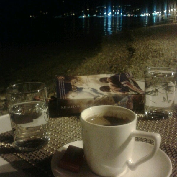 Denizin huzur verdiği,dalgaların sesiyle türk kahvesinin tadina doyum olmaz..