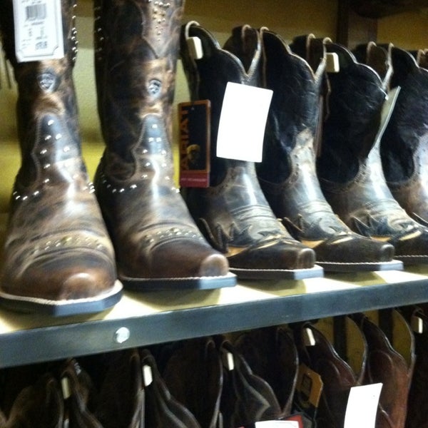 Cavender's Western Outfitters - Fort 