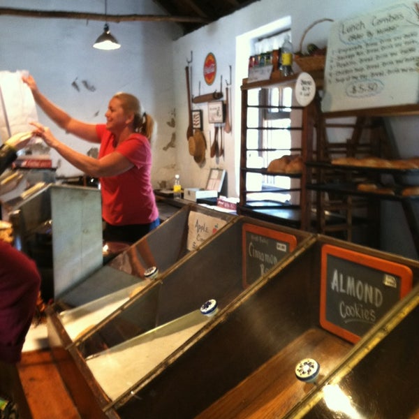 Old Spanish Bakery 28 tips