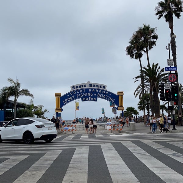 Foto tirada no(a) Santa Monica Pier Carousel por Hamad em 8/22/2022