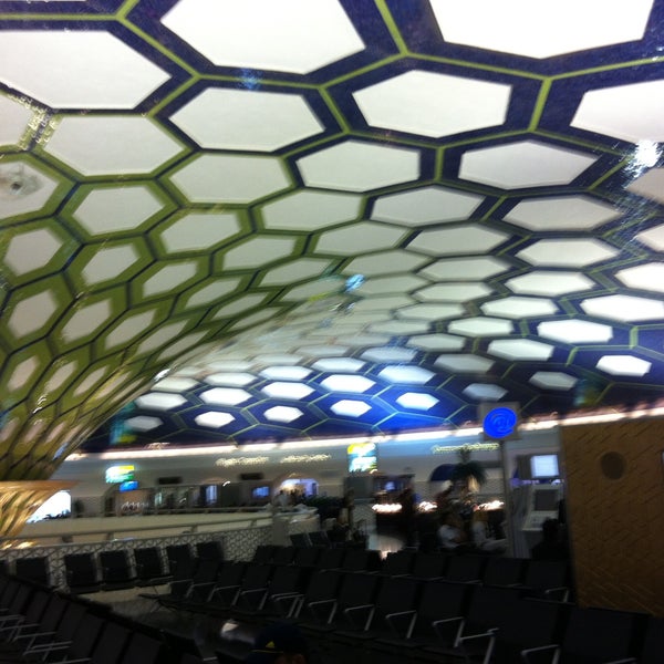 6/11/2013にZiadがアブダビ国際空港 (AUH)で撮った写真