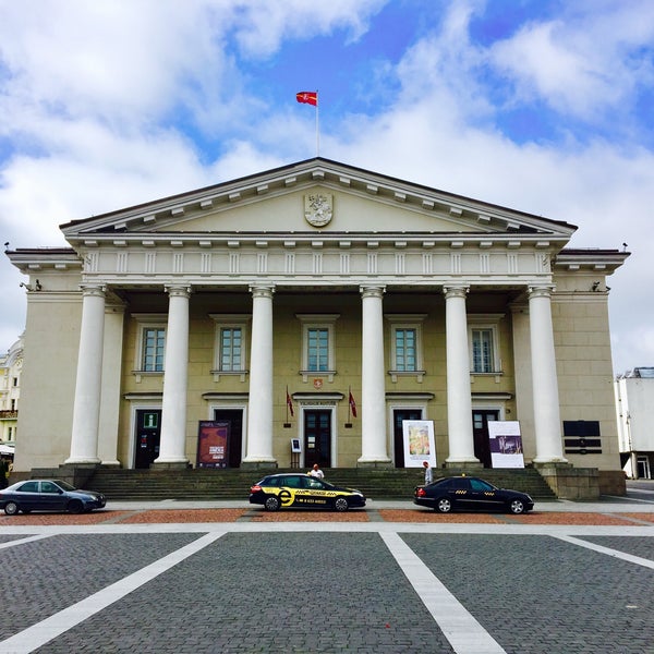 6/19/2017 tarihinde Фуня Т.ziyaretçi tarafından Vilniaus rotušė | Town Hall'de çekilen fotoğraf