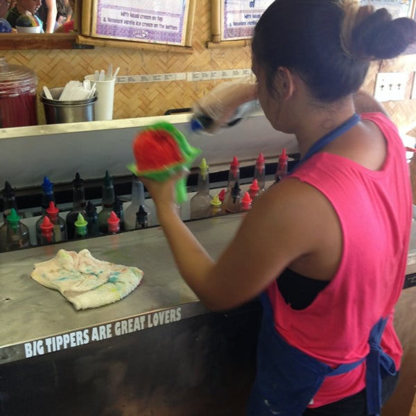 Photo taken at Local Boys Shave Ice by Valerie P. on 8/15/2013