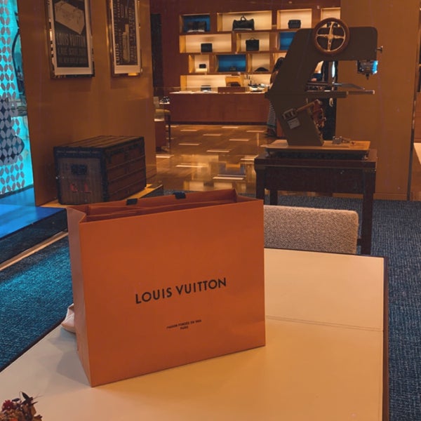 Louis Vuitton - 3 tips from 152 visitors